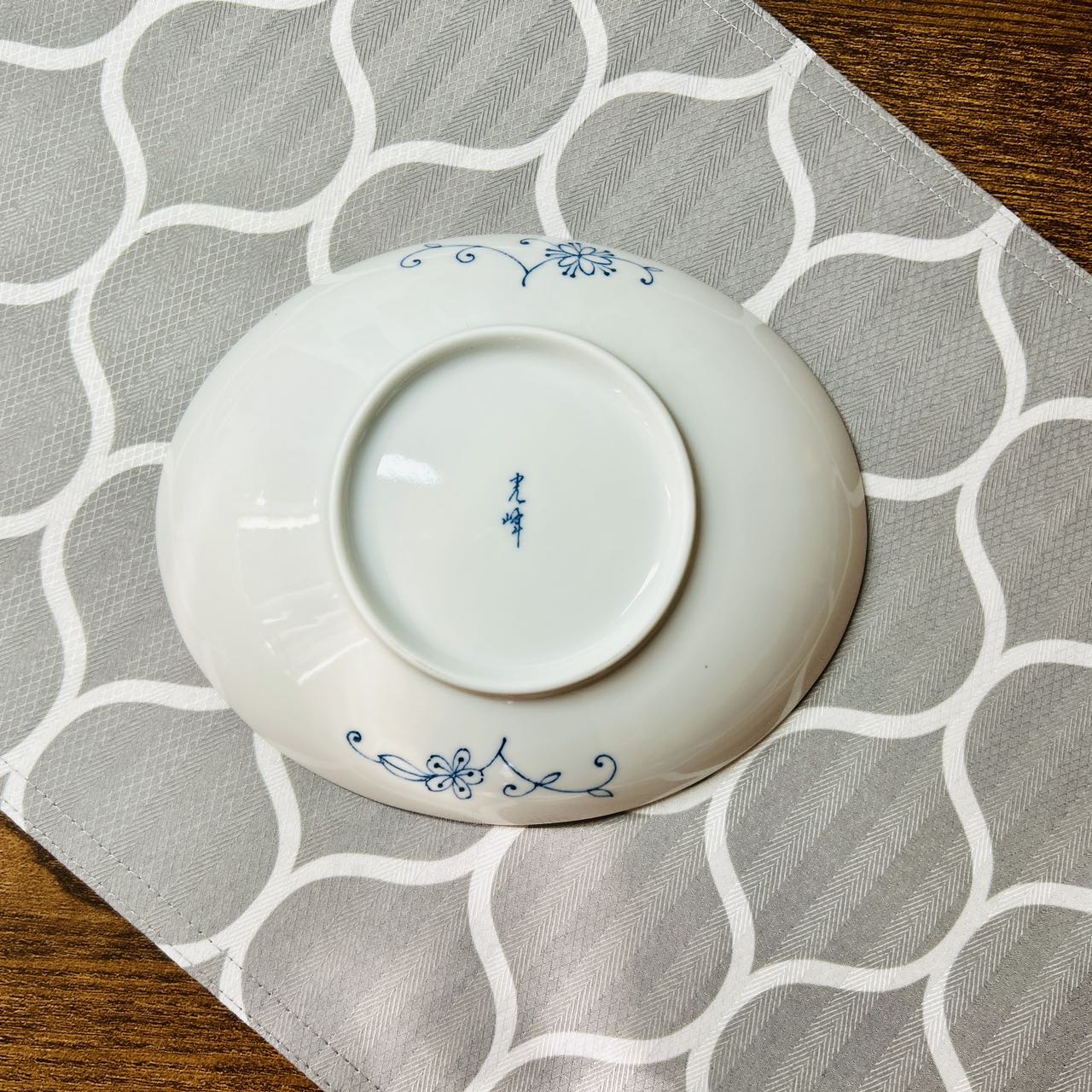 Ovale plate M(线唐草)