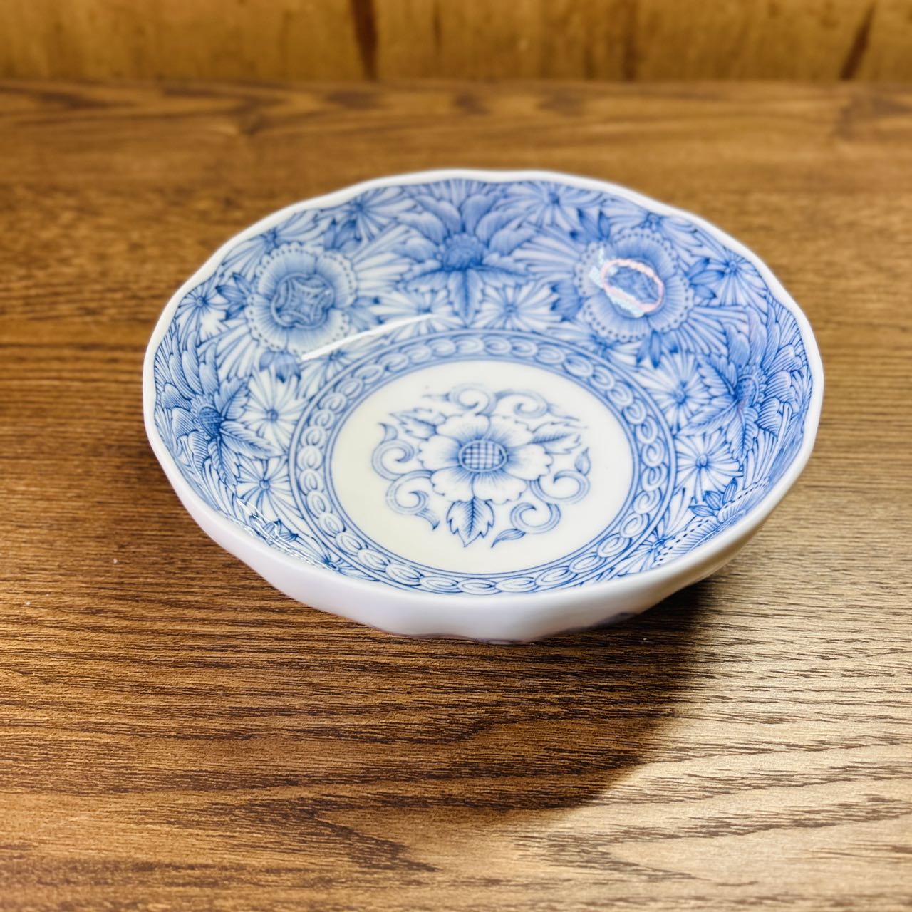 Shallow bowl M (青花)