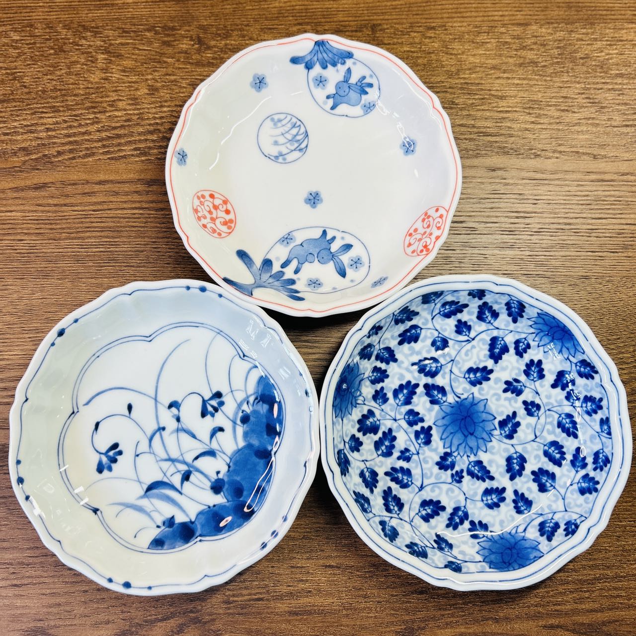 Serving plate M(花边青花盘)
