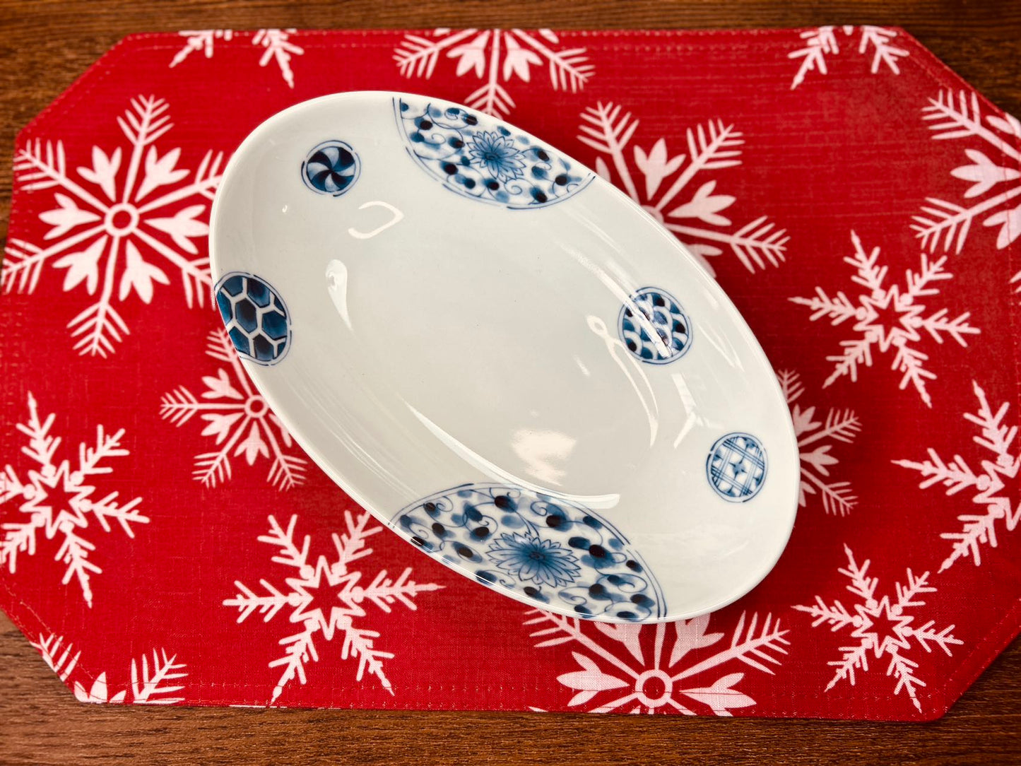 Oval fish plate(花伊万里)