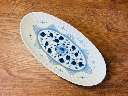 Oval fish plate XL(唐草牡丹青花）