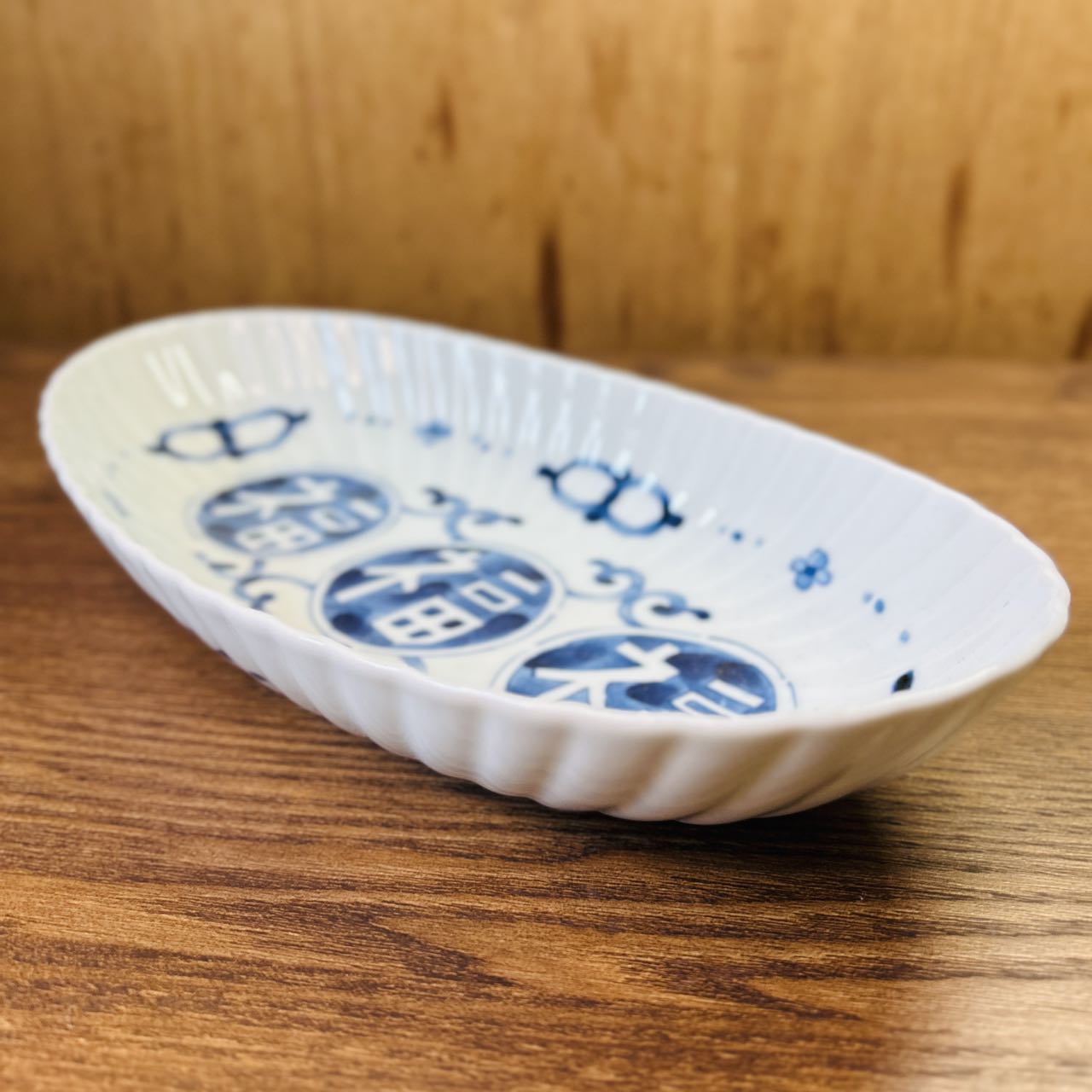 Oval fish plate（福字青花）