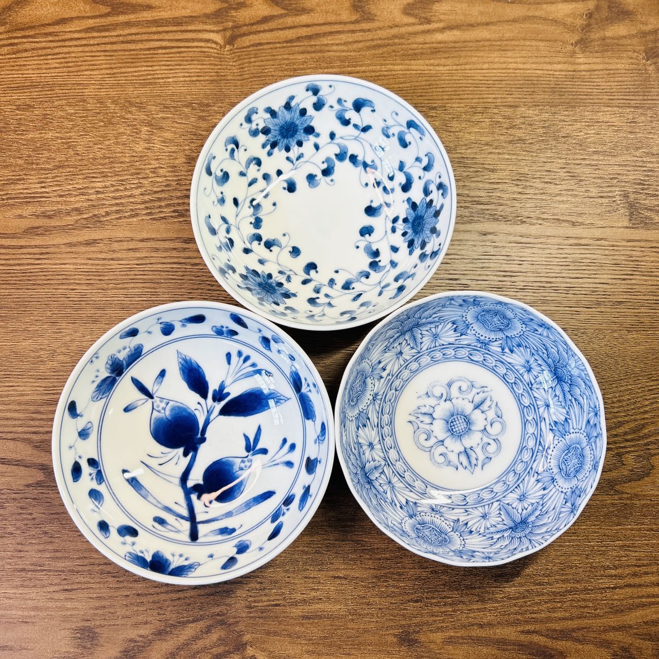 Shallow bowl M （青花）